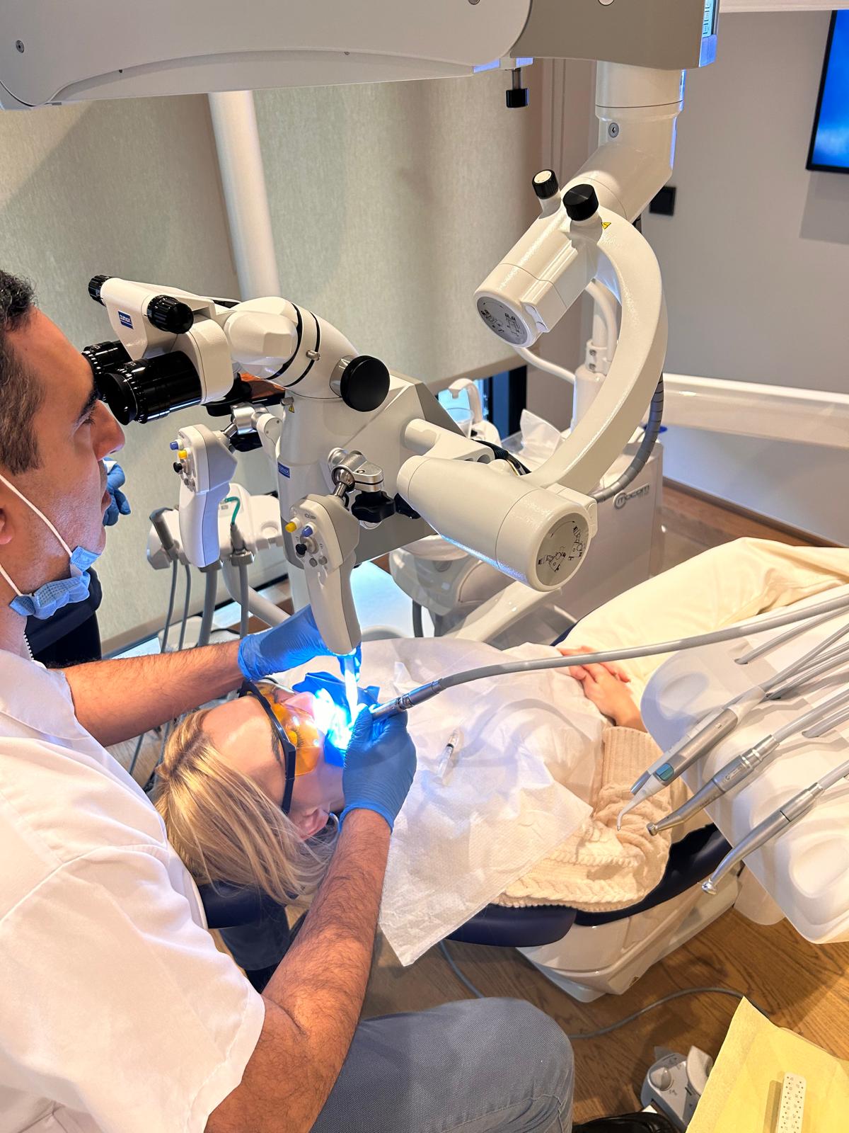 Dental mikroskop